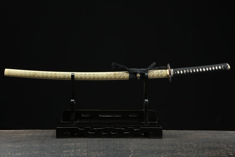 Katana Coiled Snake Damascus Folded Clay Tempered Yellow Saya 盤蛇 For Sale | KatanaSwordArt Japanese Katana